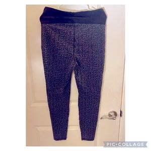 Old Navy Active Leggings Grey/black Print size Large